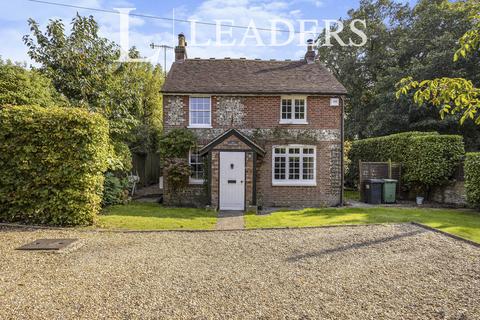 3 bedroom detached house to rent, Manor Lodge Road, Rowlands Castle