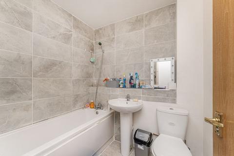 1 bedroom apartment for sale, Keats Close, Scotland Green Road, Enfield, EN3