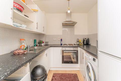 1 bedroom apartment for sale, Keats Close, Scotland Green Road, Enfield, EN3