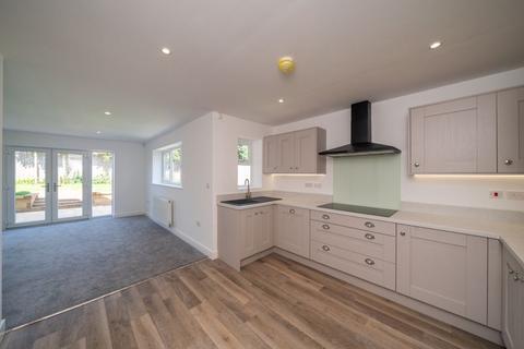 1b Cotwall End Road, Dudley, DY3 3ER
