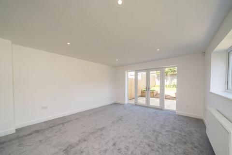 1b Cotwall End Road, Dudley, DY3 3ER