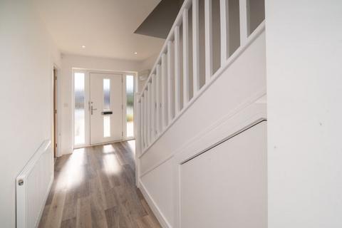 1b Cotwall End Road, Dudley, DY3 3ER