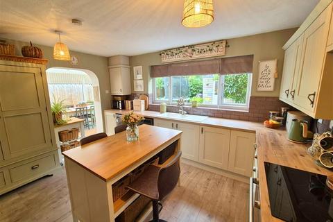 3 bedroom semi-detached house for sale, Westgate, Leominster, Herefordshire, HR6 8SA