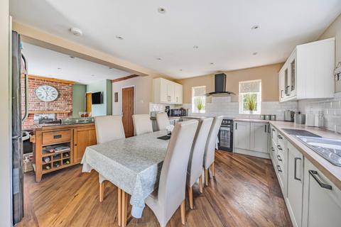 4 bedroom semi-detached house for sale, Aston Cross, Tewkesbury, Gloucestershire