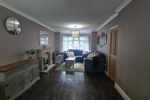 3 bedroom semi-detached house to rent, 62 Elmdon Road, Acocks Green, B27 6LH