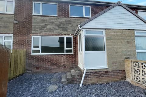 3 bedroom terraced house to rent, Aston, Sheffield S26