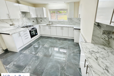 16 Almond Grove, Stoke-on-trent, ST3 2AR