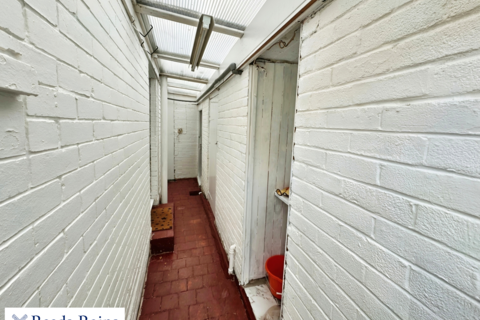 16 Almond Grove, Stoke-on-trent, ST3 2AR