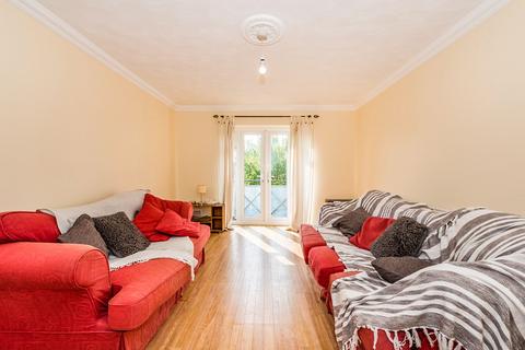 1 bedroom flat to rent, Grange Road, Surrey SM2