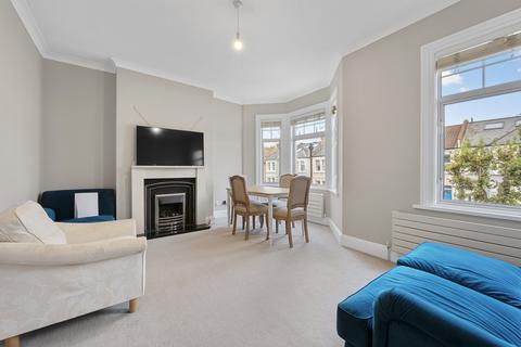 3 bedroom maisonette to rent, Faraday Road, SW19