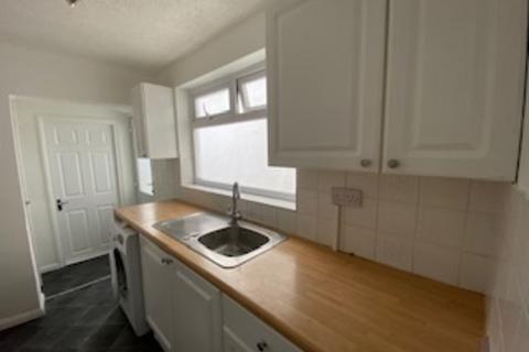 3 bedroom terraced house to rent, Albany Road, Chatham ME4