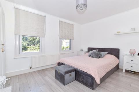 3 bedroom terraced house for sale, Tonbridge Road, Maidstone, Kent