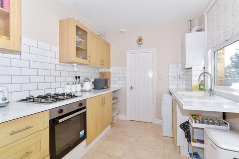 3 bedroom terraced house for sale, Tonbridge Road, Maidstone, Kent