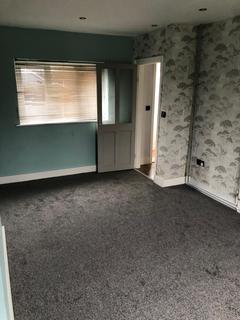 3 bedroom semi-detached house to rent, Coseley, Bilston WV14