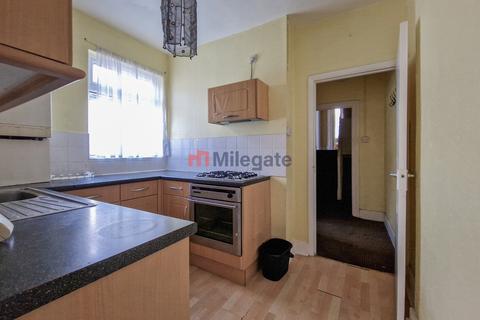 2 bedroom flat to rent, Craven Park Road, London N15