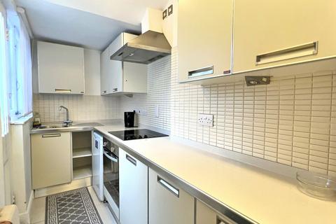 1 bedroom apartment to rent, Egerton Gardens, London, SW3