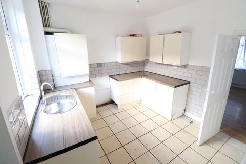 2 bedroom terraced house to rent, 31 Mansfield Road, Oldham, OL8 2DA