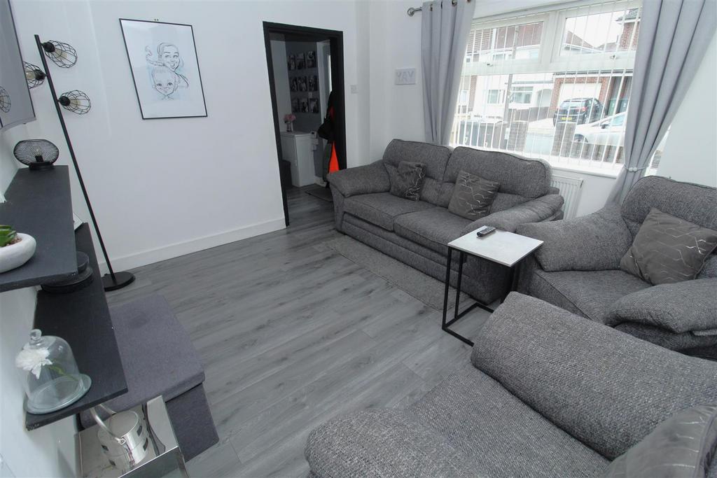 Lounge1.JPG