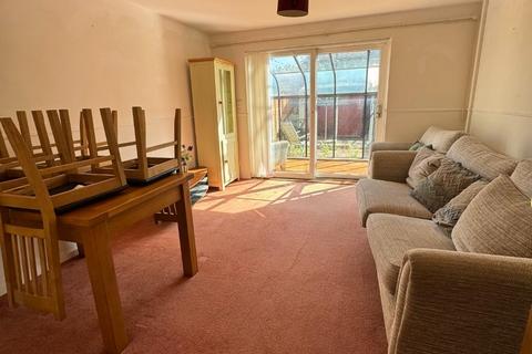 2 bedroom terraced house to rent, Smith Field Road, Exeter, EX2 8YN