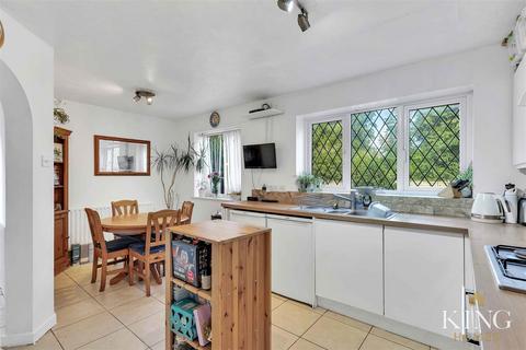 4 bedroom detached house for sale, Bell Mead, Studley