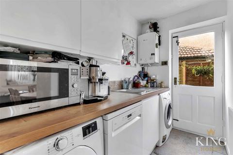 10 Bell Mead, Studley, B80 7SH