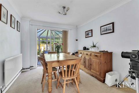 10 Bell Mead, Studley, B80 7SH