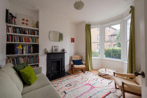 3 bedroom flat for sale, Jersey Road, London E11