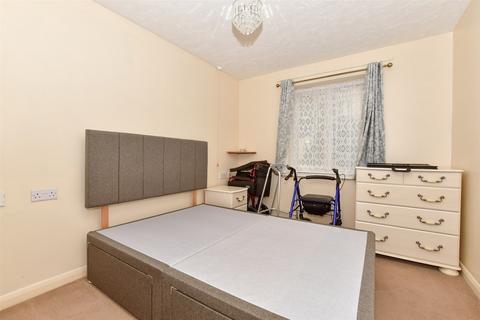 2 bedroom ground floor flat for sale, Victoria Parade, Ramsgate, Kent