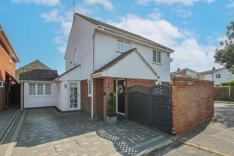 5 bedroom detached house for sale, Lyndale, Kelvedon Hatch, Brentwood