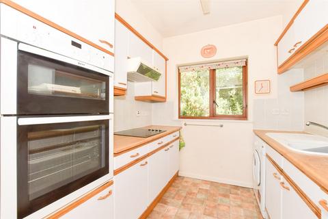 2 bedroom flat for sale, Cherry Green Close, Redhill, Surrey