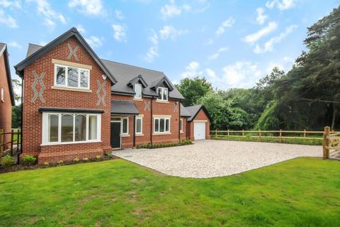 4 bedroom detached house to rent, Sindlesham,  Wokingham,  RG41