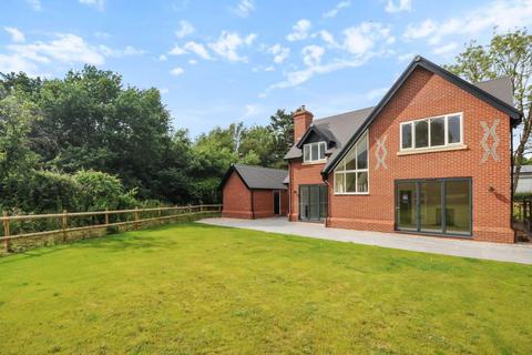 4 bedroom detached house to rent, Sindlesham,  Wokingham,  RG41