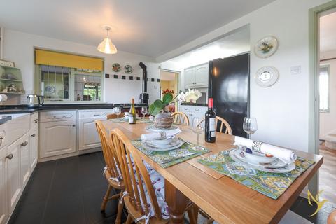 Grasmere Ockeridge Lane, Holt Heath, Worcester, WR6 6LY