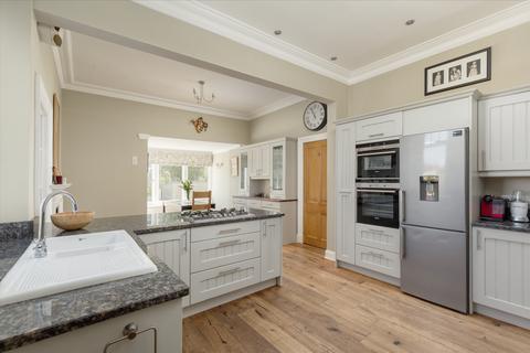 86 Morningside Drive, Edinburgh, EH10 5NT