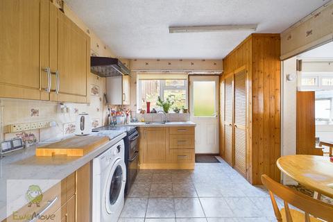 3 bedroom terraced house for sale, Poplar Road, Strood, Rochester, ME2 2NS