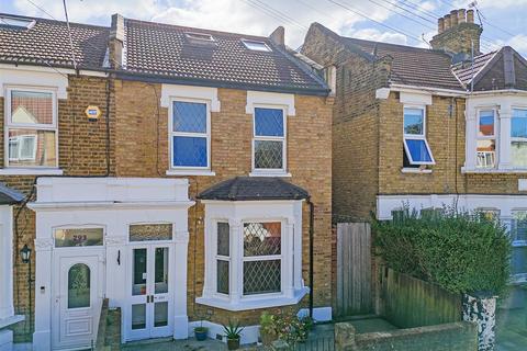 291 Murchison Road, London, E10 6LT