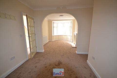 3 bedroom terraced house to rent, Owenford Road, Radford CV6