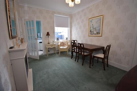 2 bedroom flat for sale, Warwick Road, South Shields