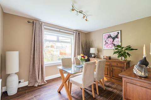 3 bedroom flat for sale, Carrick Knowe Gardens, Edinburgh EH12