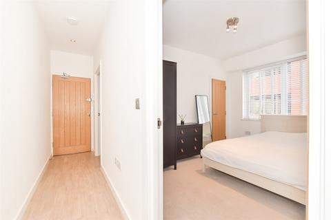 1 bedroom apartment for sale, Brighton Road, Redhill, Surrey