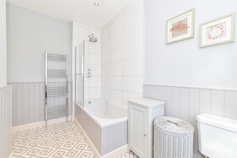 4 Church Path, Emsworth, PO10 7DP