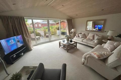 2 bedroom lodge for sale, York YO32