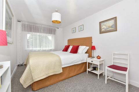 15 Bartholomew Lane, Hythe, CT21 4BX