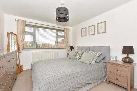 3 bedroom semi-detached house for sale, Sherwood Drive, Whitstable, Kent