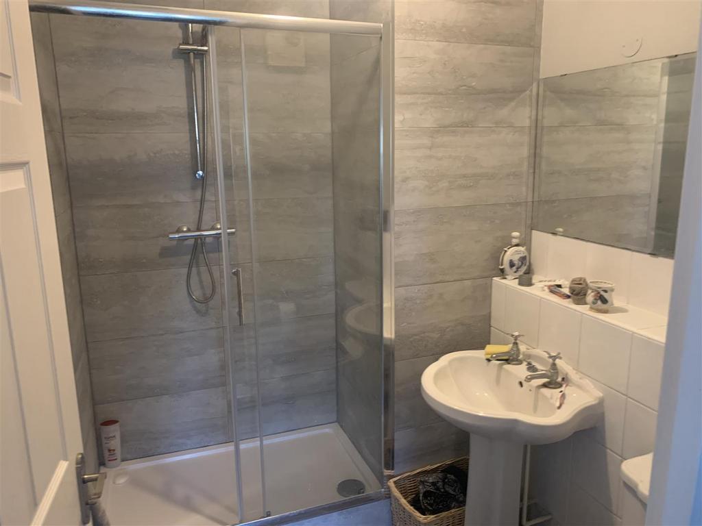 Bathroom new.jpg