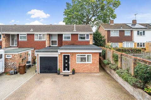 4 bedroom end of terrace house for sale, Clavell Close, Rainham ME8