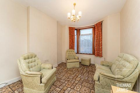 3 bedroom terraced house for sale, Lichfield Road, London, E6