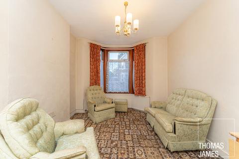 3 bedroom terraced house for sale, Lichfield Road, London, E6