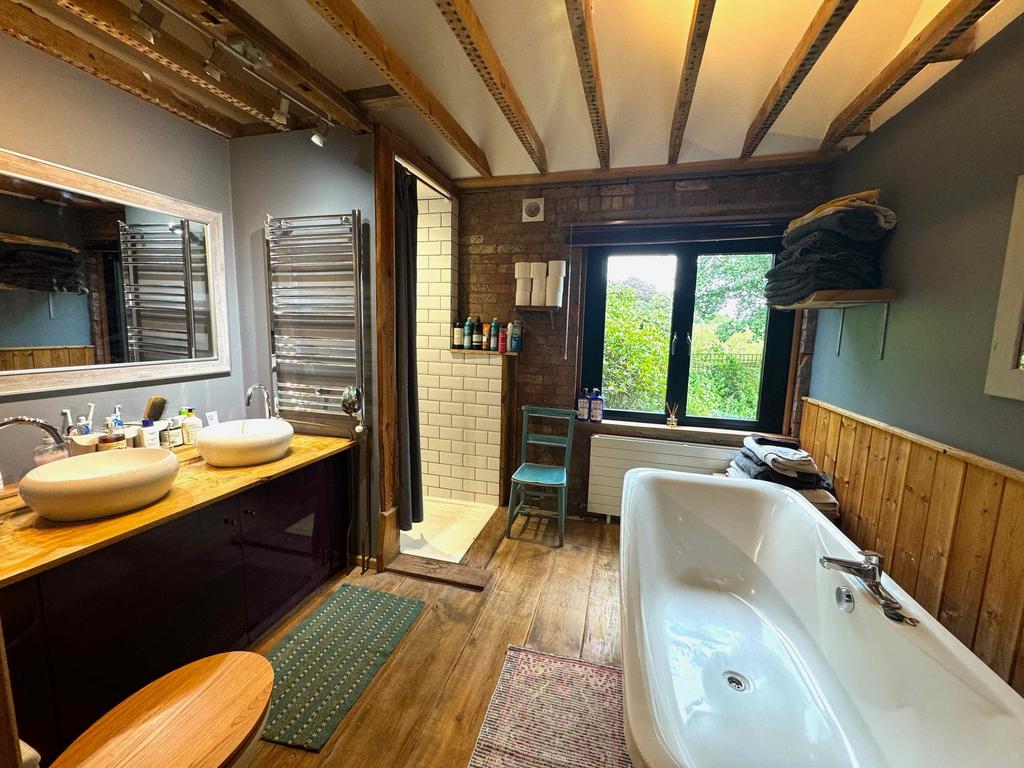 Bathroom.jpeg