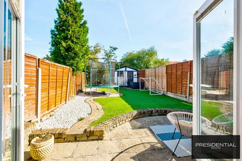 4 bedroom terraced house for sale, Chingford E4